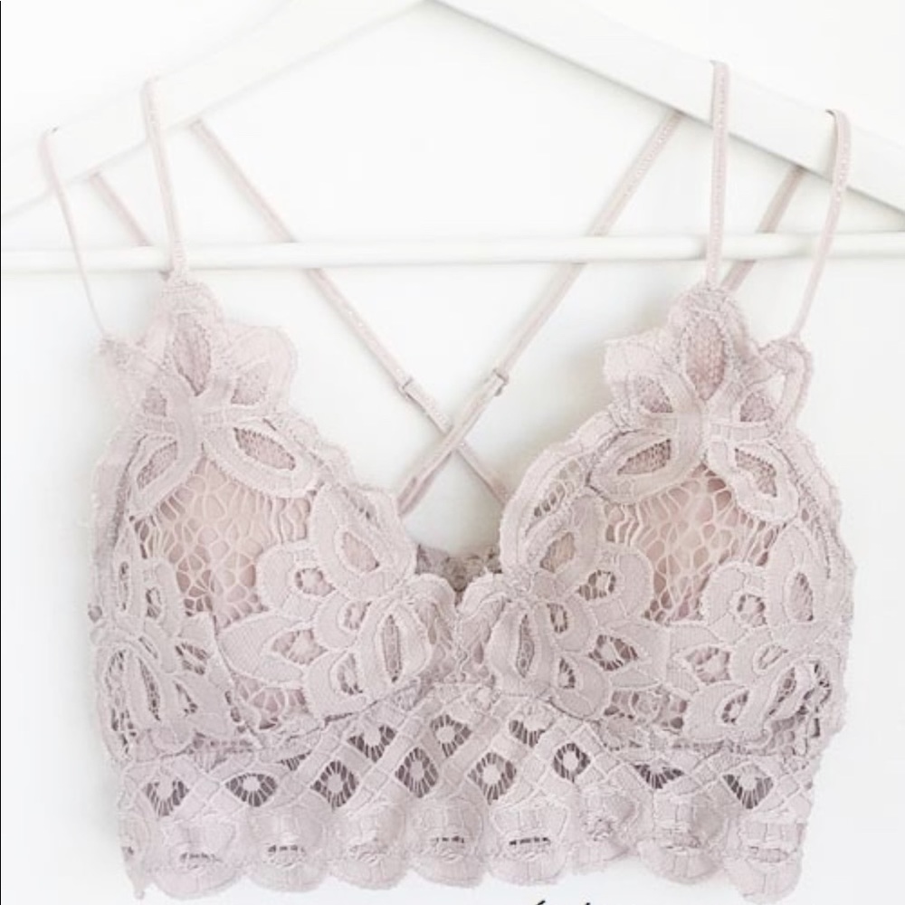 BOHO SCALOPPED LACE BRALETTE - LILAC